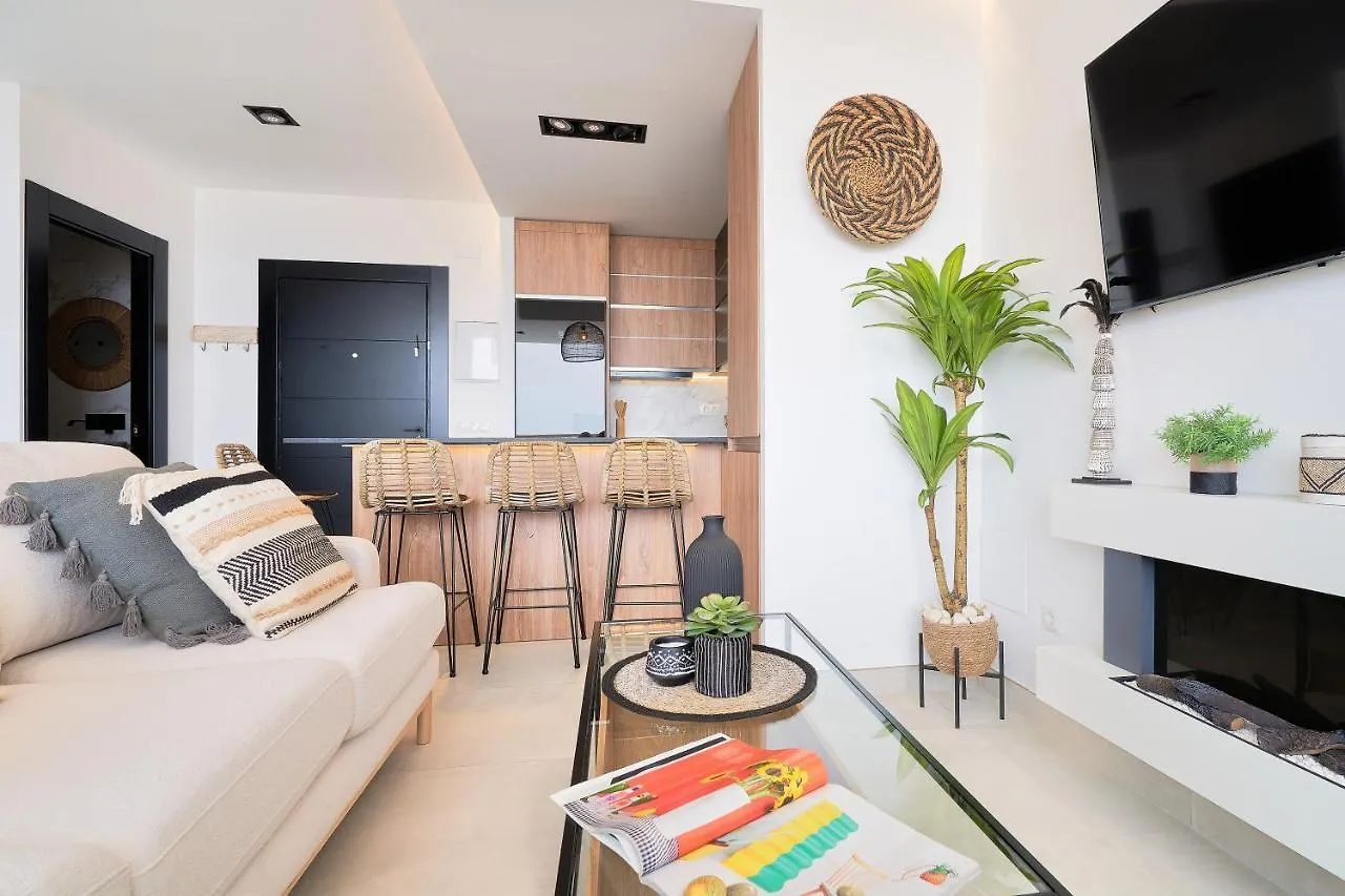 Pura Vida Luxury Apartment With Jacuzzi Torremolinos 0*,  Spanyolország