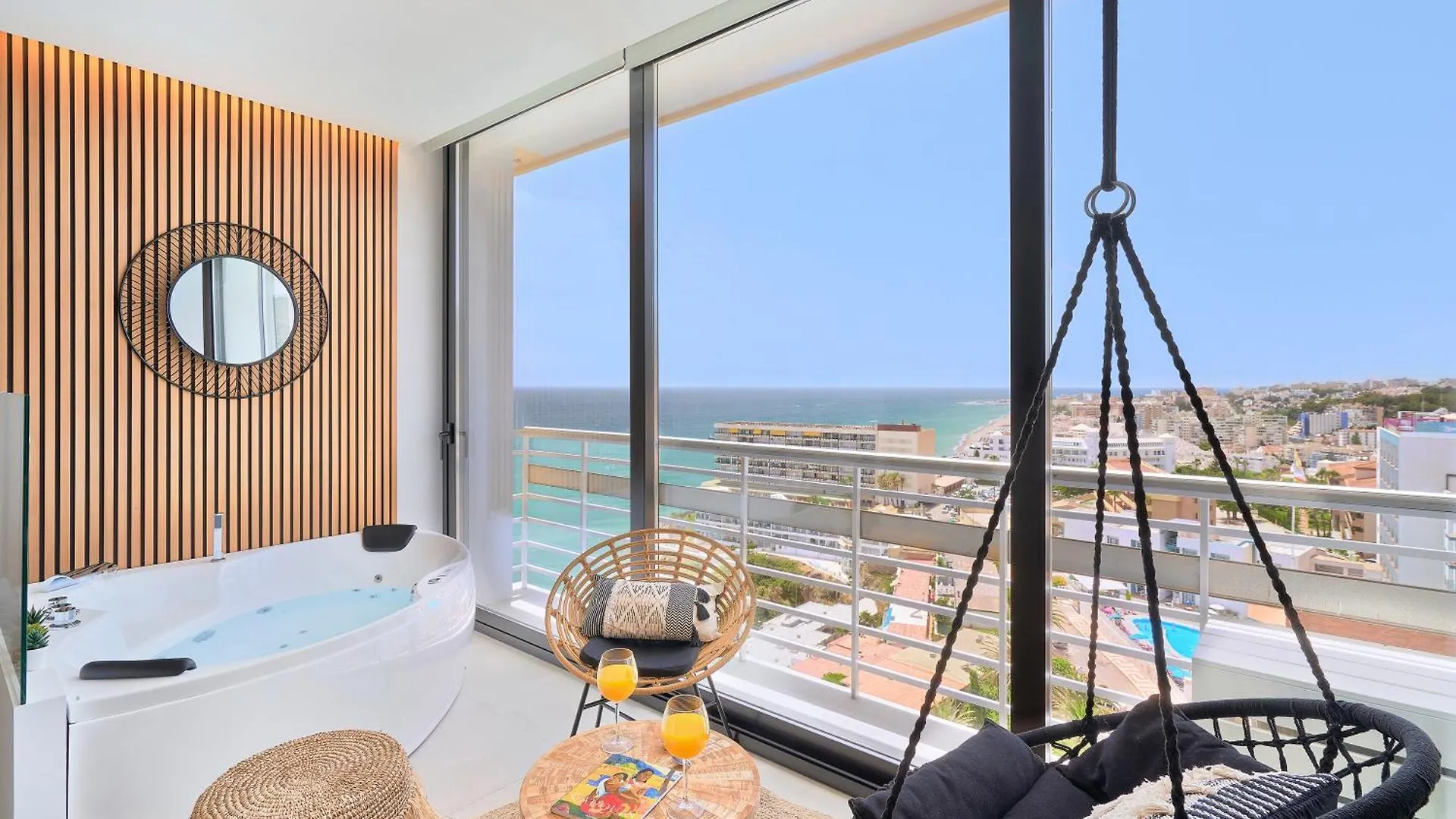 Pura Vida Luxury Apartment With Jacuzzi Torremolinos