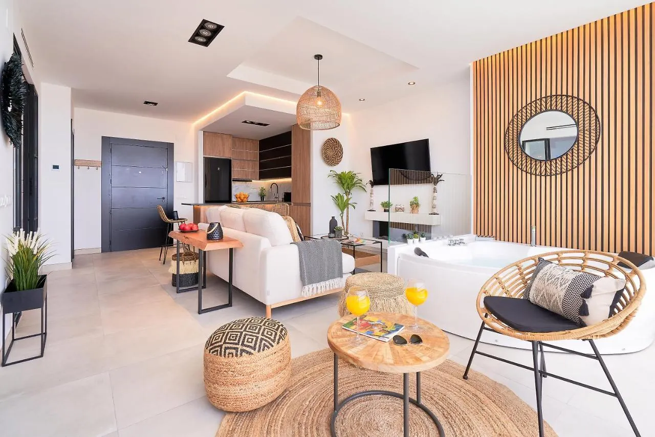 Pura Vida Luxury Apartment With Jacuzzi Torremolinos