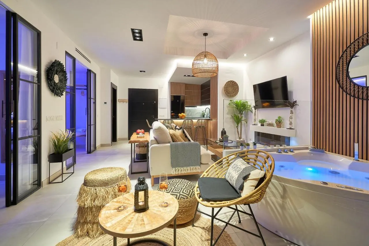 Pura Vida Luxury Apartment With Jacuzzi Torremolinos