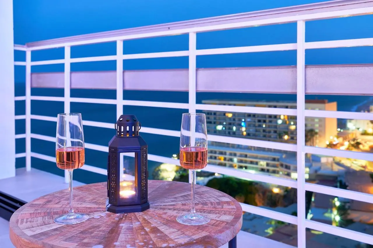 Pura Vida Luxury Apartment With Jacuzzi Torremolinos Spain
